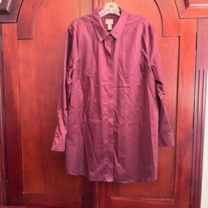 Chico's wrinkle-resistant button-up shirt in maroon/burgundy color size 3